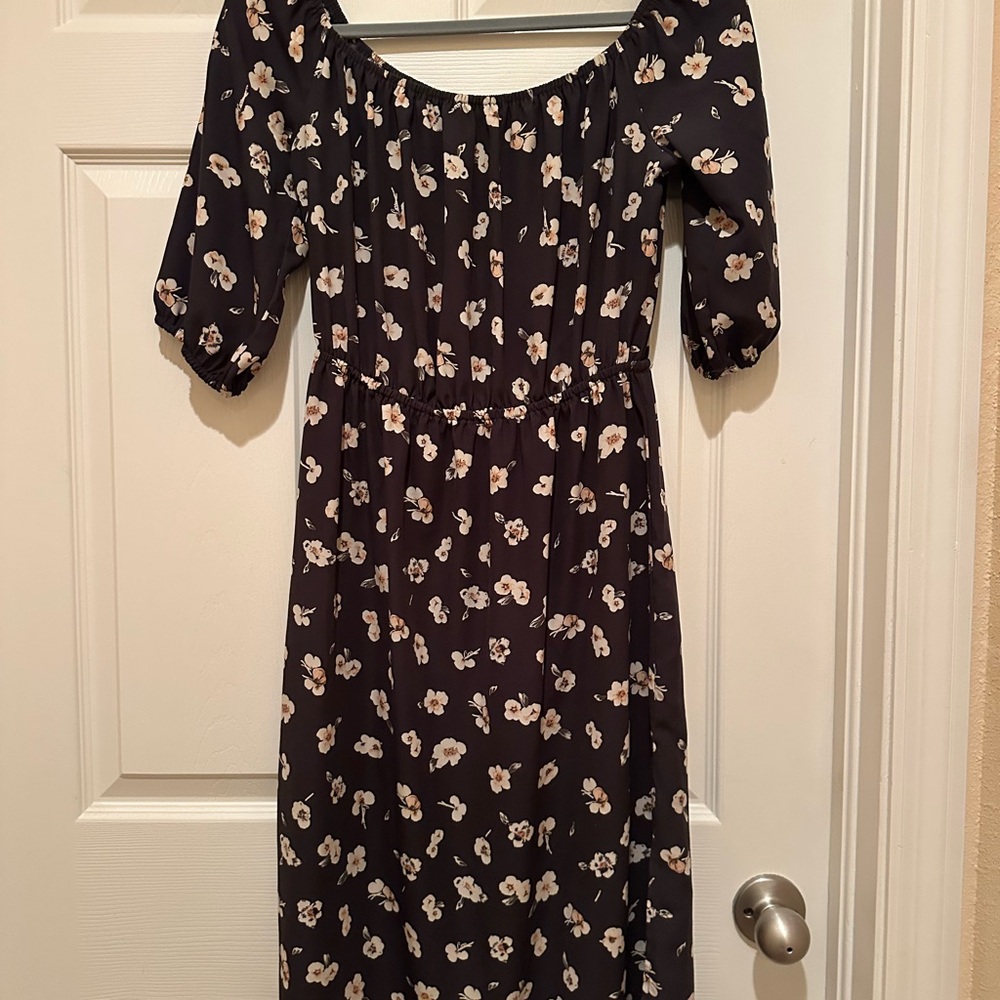 Floral Off-Shoulder Dress - Black